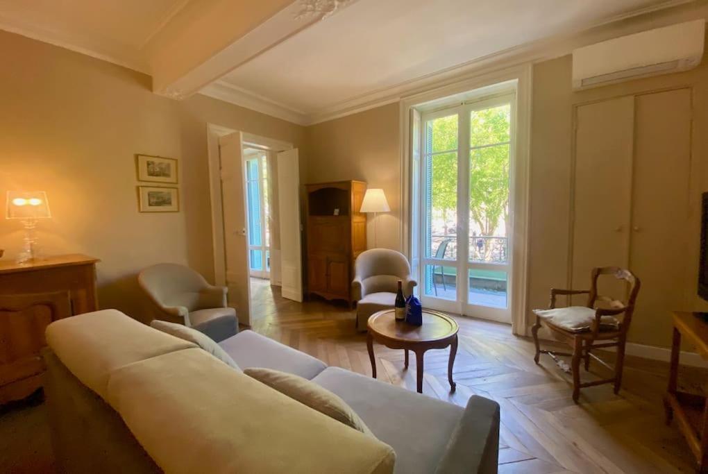 Appartamento L'Historien - Avec Balcon Coeur De Nîmes Esterno foto